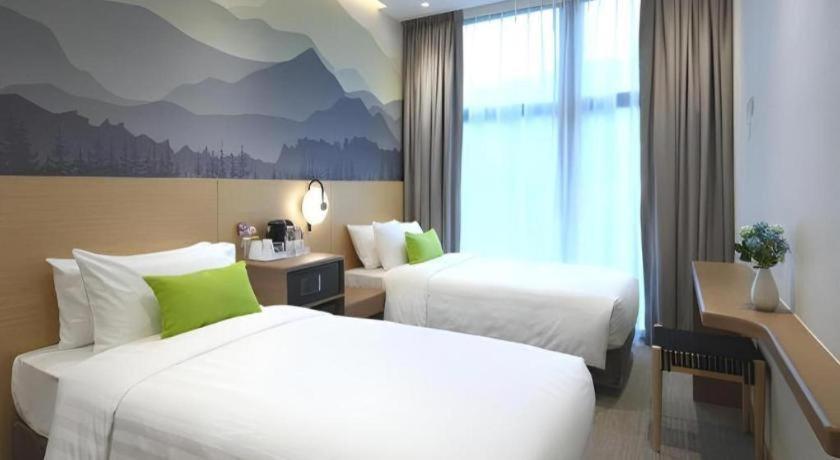 Ease Access - Lai Chi Kok 4* Hong Kong