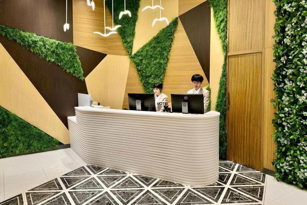 Ease Access - Lai Chi Kok Hotel
